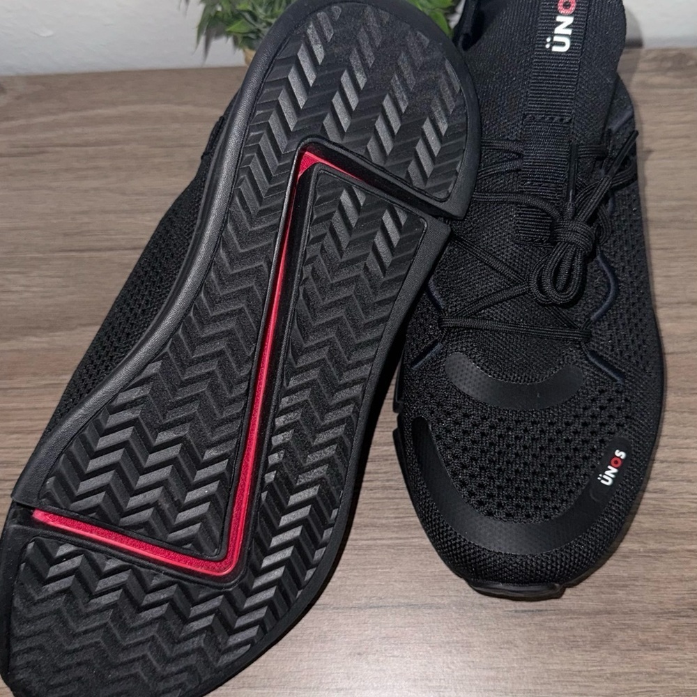 UNOS By SZ Adult Sneakers - Black M 6.5-7.5/W 8.0-9.0 - Picture 3 of 4